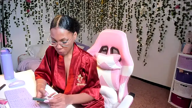 violeta milleer online show from September 23, 2025, 3:08 pm