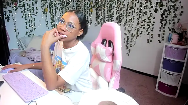 violeta milleer online show from September 19, 2025, 3:05 pm