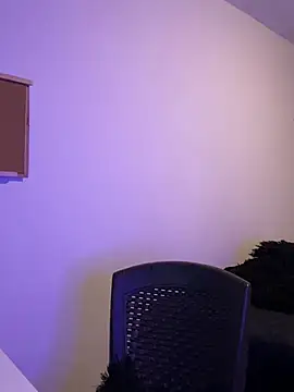 AneeSmith online show from December 11, 2024, 1:15 am