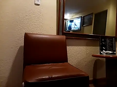 Snapshot of Latinopervs chatting on February 12, 2025, 11:40 am Latinopervs online show from February 12, 2025, 11:40 am