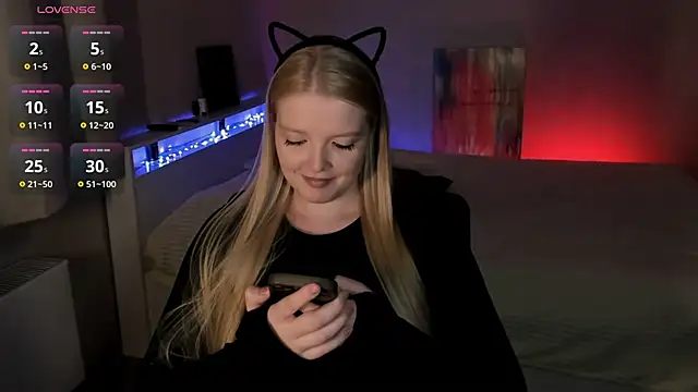 Snapshot of Ssweet_annie chatting on April 25, 2026, 5:43 pm Ssweet annie online show from April 25, 2026, 5:43 pm