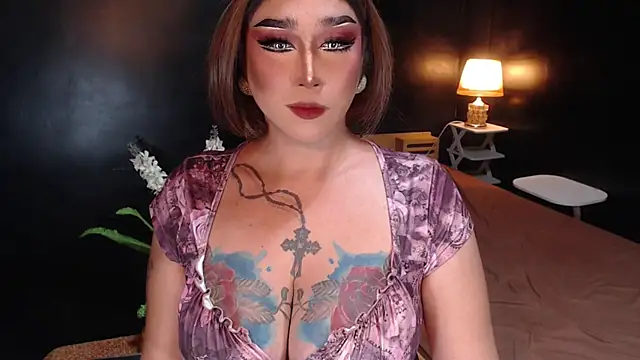Snapshot of Transdomts4u chatting on April 11, 2026, 5:16 pm Transdomts4u online show from April 11, 2026, 5:16 pm