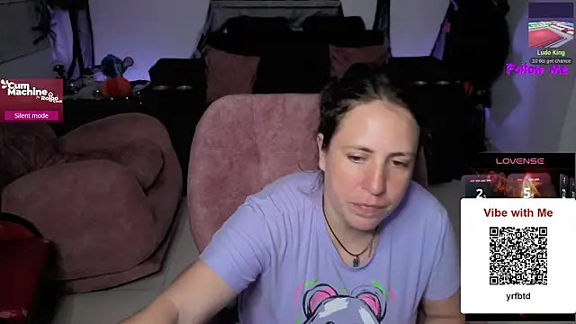 Snapshot of valery_adams1 chatting on October 30, 2025, 4:11 am valery adams1 online show from October 30, 2025, 4:11 am