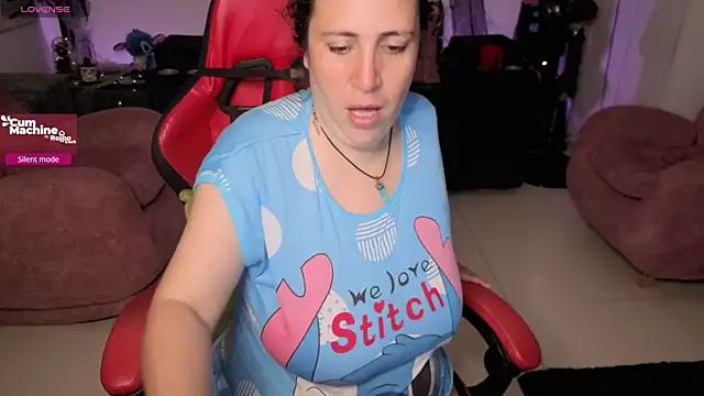 Snapshot of valery_adams1 chatting on October 23, 2025, 4:00 am valery adams1 online show from October 23, 2025, 4:00 am