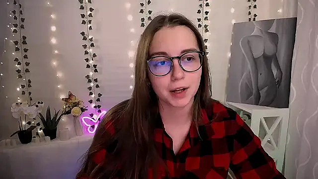 SweetPrincess  online show from November 19, 2025, 6:13 am