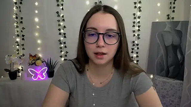 SweetPrincess  online show from February 25, 2025, 6:36 am