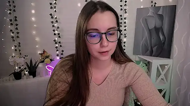 SweetPrincess  online show from November 26, 2025, 5:40 am