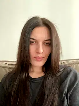 Snapshot of little_belucci chatting on November 14, 2025, 1:37 pm little belucci online show from November 14, 2025, 1:37 pm