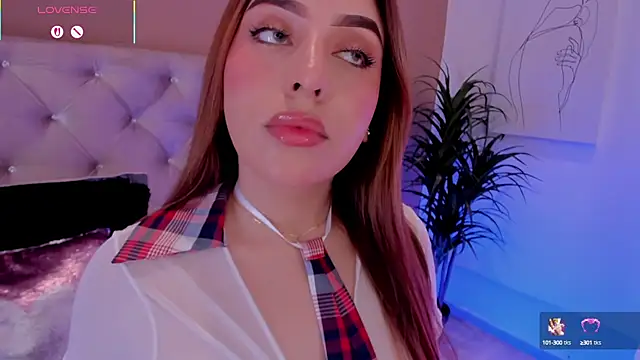 MaddyyLennon online show from March 8, 2025, 2:40 pm