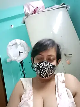 Snapshot of love_suman chatting on November 4, 2025, 12:58 am love suman online show from November 4, 2025, 12:58 am