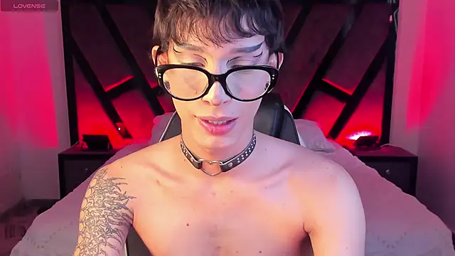 Snapshot of AndyWiilliams chatting on February 2, 2026, 9:58 pm AndyWiilliams online show from February 2, 2026, 9:58 pm