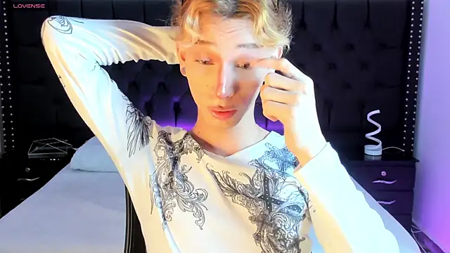 Snapshot of AndyWiilliams chatting on January 6, 2026, 9:52 pm AndyWiilliams online show from January 6, 2026, 9:52 pm