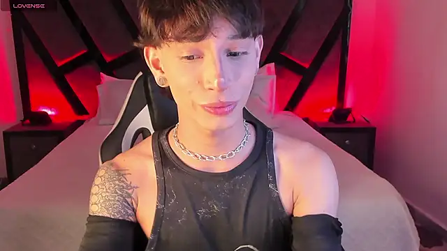 Snapshot of AndyWiilliams chatting on February 15, 2026, 10:09 pm AndyWiilliams online show from February 15, 2026, 10:09 pm