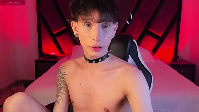 Snapshot of AndyWiilliams chatting on February 25, 2026, 10:42 pm AndyWiilliams online show from February 25, 2026, 10:42 pm