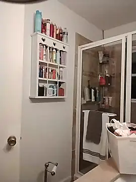 Snapshot of goddessnathalie1 chatting on December 28, 2024, 3:47 am goddessnathalie1 online show from December 28, 2024, 3:47 am