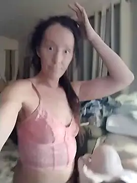 Snapshot of goddessnathalie1 chatting on January 29, 2025, 9:44 am goddessnathalie1 online show from January 29, 2025, 9:44 am