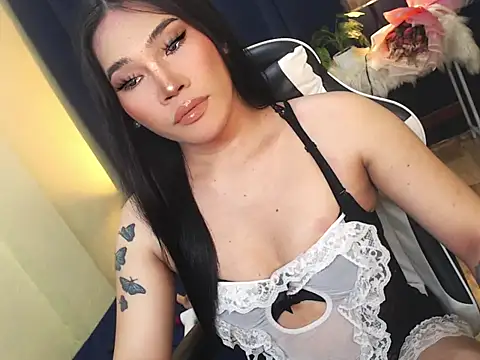 Snapshot of Ur_Fantastic_Lina chatting on October 26, 2025, 4:40 pm Ur Fantastic Lina online show from October 26, 2025, 4:40 pm