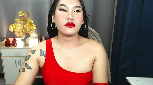 Snapshot of Ur_Fantastic_Lina chatting on January 17, 2025, 9:17 pm Ur Fantastic Lina online show from January 17, 2025, 9:17 pm