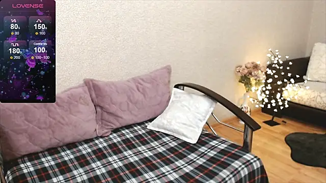 HotEva47 online show from April 1, 2026, 7:20 am