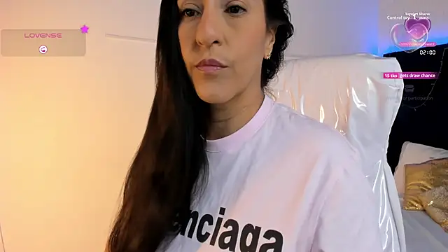 Snapshot of lauren_fit chatting on October 25, 2025, 7:58 pm lauren fit online show from October 25, 2025, 7:58 pm