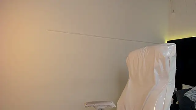 lauren fit online show from February 20, 2026, 6:10 pm