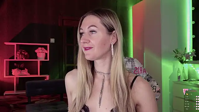 Snapshot of Hello_Lisha chatting on October 27, 2025, 8:15 am Hello Lisha online show from October 27, 2025, 8:15 am