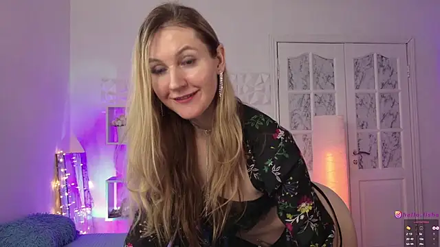 Snapshot of Hello_Lisha chatting on March 10, 2025, 11:23 am Hello Lisha online show from March 10, 2025, 11:23 am