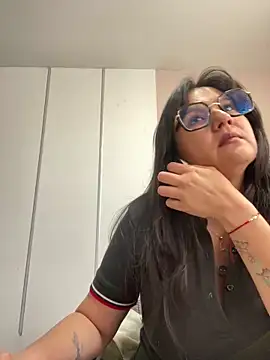 SWEETLILY18 online show from February 27, 2025, 2:32 pm