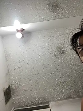 SWEETLILY18 online show from March 19, 2025, 9:49 am