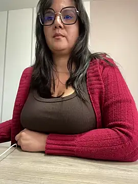 SWEETLILY18 online show from March 19, 2025, 9:58 pm