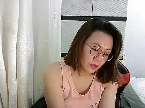Snapshot of crizzybel chatting on March 18, 2025, 1:23 pm crizzybel online show from March 18, 2025, 1:23 pm