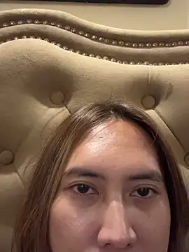 Snapshot of BombshellPH chatting on November 28, 2025, 4:40 pm BombshellPH online show from November 28, 2025, 4:40 pm