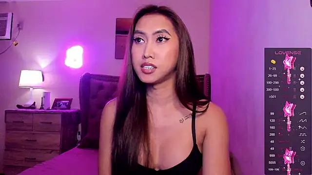 Snapshot of BombshellPH chatting on February 12, 2025, 7:02 am BombshellPH online show from February 12, 2025, 7:02 am