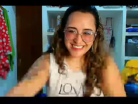 Snapshot of Karol_naughty chatting on May 11, 2026, 12:45 am Karol naughty online show from May 11, 2026, 12:45 am