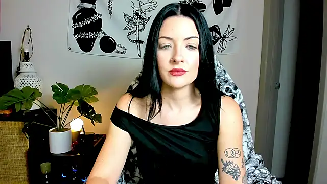 Snapshot of MelroseStrip chatting on November 11, 2025, 11:20 pm MelroseStrip online show from November 11, 2025, 11:20 pm