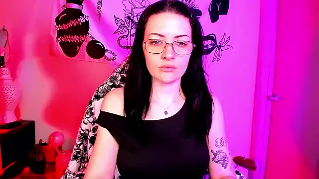 Snapshot of MelroseStrip chatting on November 30, 2025, 7:25 pm MelroseStrip online show from November 30, 2025, 7:25 pm