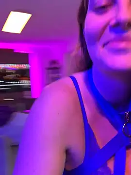 Snapshot of newMichelle chatting on October 29, 2025, 6:56 am newMichelle online show from October 29, 2025, 6:56 am