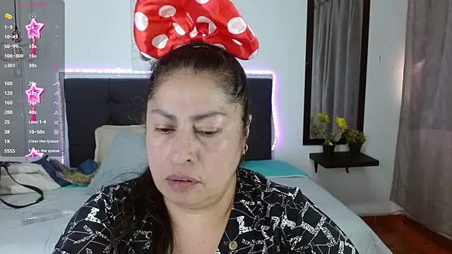 Keyla01  online show from October 24, 2025, 6:29 pm