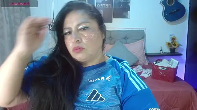 Keyla01  online show from June 18, 2026, 6:46 pm