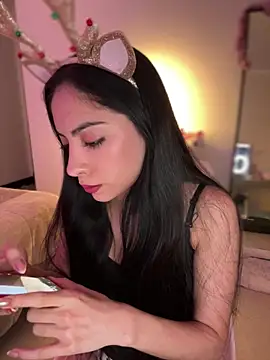 martiiaciar online show from December 21, 2025, 9:37 pm