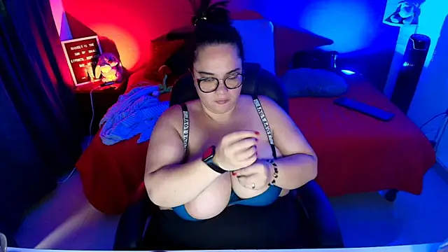 lulubigtitts1 online show from January 14, 2026, 3:48 pm