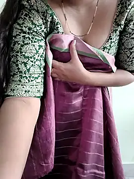 Snapshot of yoursana- chatting on November 21, 2025, 4:11 am yoursana- online show from November 21, 2025, 4:11 am