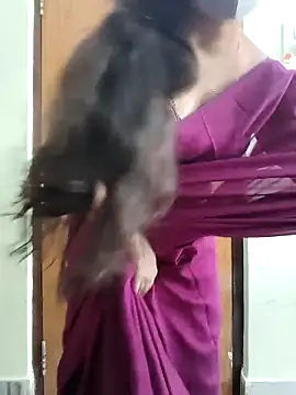 Snapshot of yoursana- chatting on November 19, 2025, 4:56 am yoursana- online show from November 19, 2025, 4:56 am