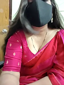 Snapshot of yoursana- chatting on November 2, 2025, 5:07 pm yoursana- online show from November 2, 2025, 5:07 pm