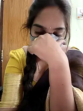 Snapshot of yoursana- chatting on November 30, 2025, 5:19 am yoursana- online show from November 30, 2025, 5:19 am