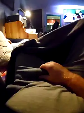 anonymus9006 online show from February 4, 2025, 4:39 pm