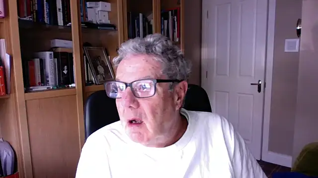 Snapshot of Oldpistolpete chatting on March 3, 2025, 9:45 am Oldpistolpete online show from March 3, 2025, 9:45 am