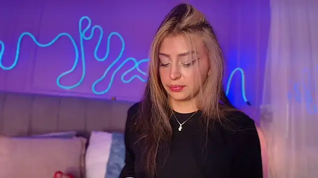 Sofly s online show from March 27, 2026, 11:55 am