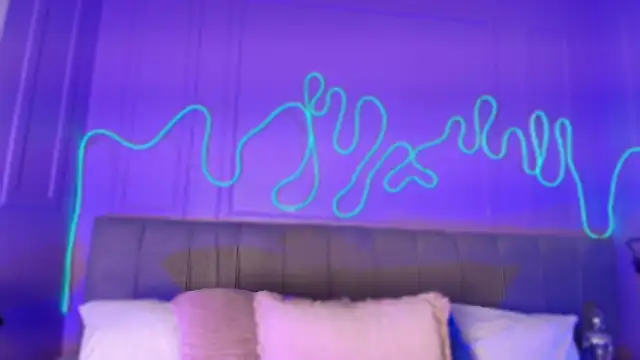 Sofly s online show from June 10, 2026, 11:44 am