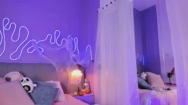 Sofly s online show from October 2, 2025, 12:08 pm